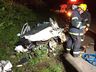 Jovem morre após violenta colisão entre carro e caminhão na BR-282