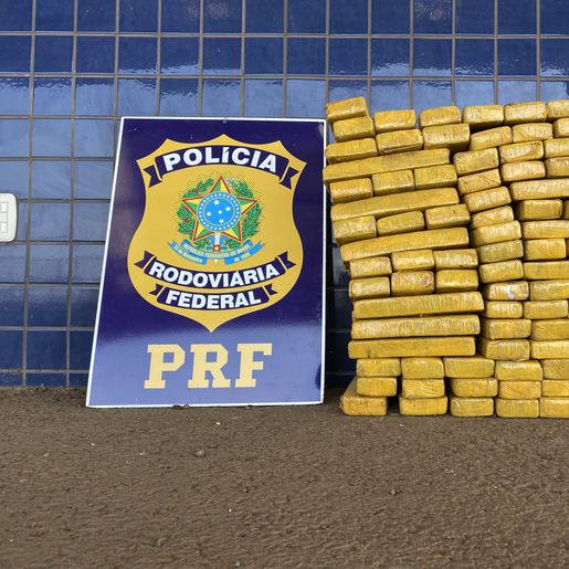 Após perseguição, PRF apreende mais de 90 kg de maconha em carro na BR-163