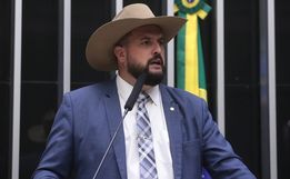 Conselho de Ética avalia ação que suspende mandato de Zé Trovão por motim na Câmara