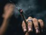 SC tem novo decreto que multa em mais de R$ 1 mil quem for flagrado usando drogas em público