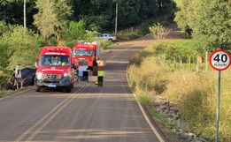 Idoso fica ferido após sair da pista com veículo em Iraceminha
