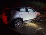Motorista abandona carro após sair da pista e bater em barranco na SC-386, em Mondaí