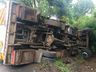 Caminhão dos Bombeiros tomba a caminho de ocorrência em Santa Catarina