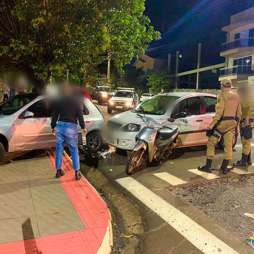 Mulher sofre fraturas ao ser atropelada por carro no Centro de SMOeste 