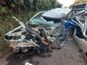 Colisão entre ônibus e carro deixa jovem morto na BR-282