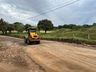 Prefeitura de SJCedro realiza reforma em ponto crítico da estrada de acesso à Linha Mariflor