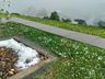 Chuva forte acompanhada de granizo e ventos alaga ruas e causa transtornos em SC