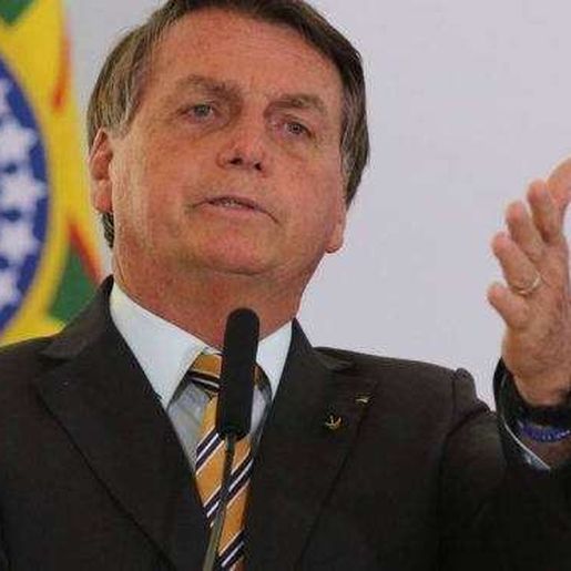 Bolsonaro pede aprovação de PL que fixa ICMS sobre combustíveis