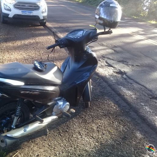 Mulher sofre graves ferimentos em queda de motocicleta na SC 163