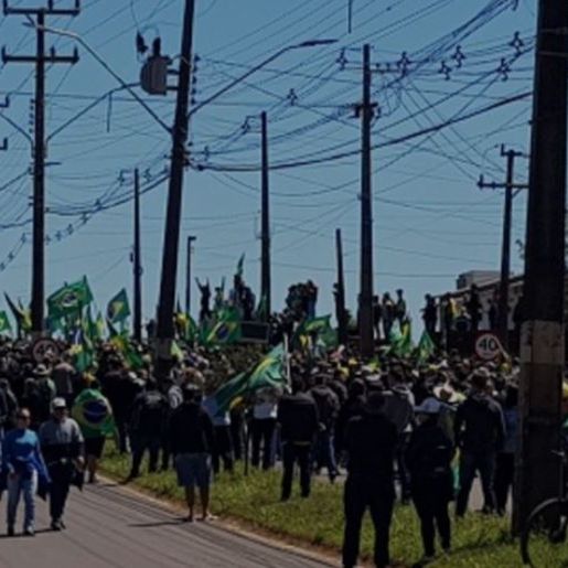 Participantes esclarecem sobre imagem polêmica do movimento desta manhã