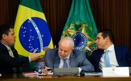 Com posições contrárias, Congresso e Planalto discutem futuro do IOF no Supremo