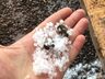 Moradores registram queda de granizo em São Miguel do Oeste