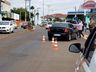 Carro colide em caminhonete no centro de Iporã do Oeste