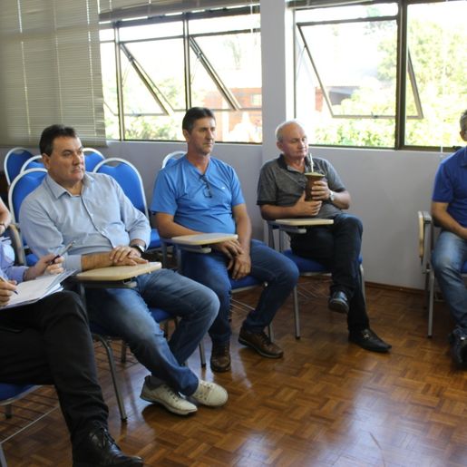 Lideranças da Ameosc discutem medidas para prevenção do Coronavírus