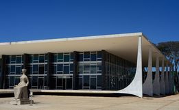 STF mantém lei que proíbe reajuste para servidores até dezembro