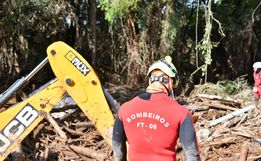 Bombeiros de Santa Catarina intensificam resgates no RS