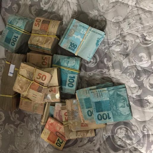 Polícia Civil cumpre mandados na região durante Operação Falso Rinso