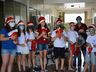 Campanha “Um presente de Natal” reúne crianças para entrega de presentes