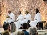Fiéis lotam Igreja Matriz em celebração de véspera de Natal