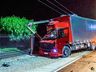 Colisão em poste de energia causa apagão na região; assista ao vídeo