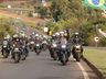 FOTOS: Bolsonaro participa de motociata com prefeito de Chapecó na carona