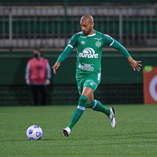 Chape joga bem mas com gol duvidoso de pênalti, perde para o Santos na Arena  