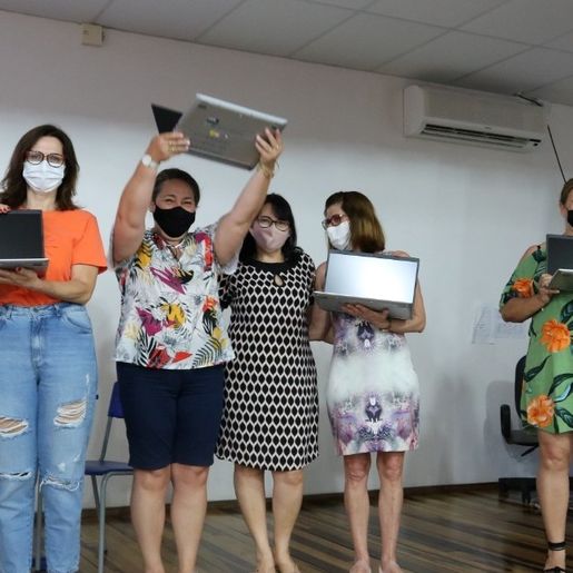 Rede Municipal entrega 70 notebooks aos professores em São José do Cedro