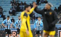 Grêmio sofre derrota melancólica para o lanterna Sport e recebe muitas vaias na Arena