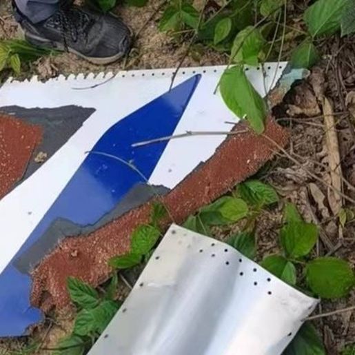 Socorristas dizem que passageiros de avião podem ter sido totalmente incinerados pelas chamas
