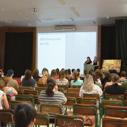Evento marca início das aulas no centro de evento