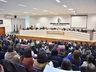 Servidores públicos municipais lotam plenário da Câmara; saiba mais
