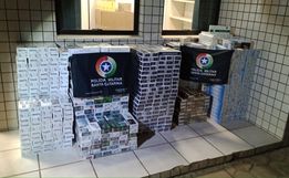 PM apreende quase mil pacotes de cigarros contrabandeados