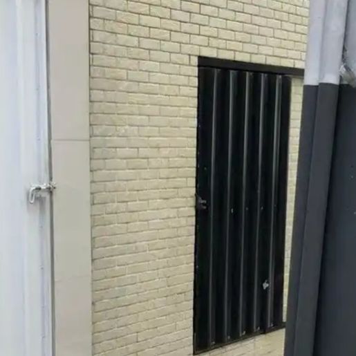 Recém-nascida é encontrada em lixeira de prédio em Balneário Camboriú