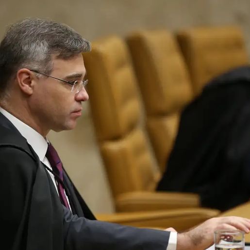 Ministro do STF André Mendonça é eleito para o TSE