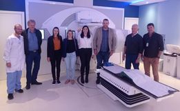 Comitiva da região visita centro de Oncologia no Paraná