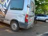 Motociclista é arremessado contra van em colisão em SMOeste 