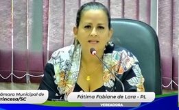 Vereadora de oposição é eleita presidente da Câmara de Princesa