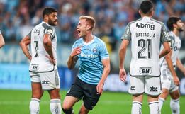 Grêmio vence o Galo na Arena e retoma a vice-liderança do Brasileirão