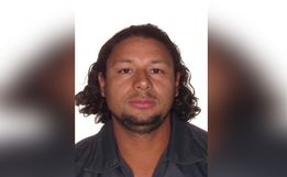 Polícia procura homem acusado de matar mulher a facadas no Oeste
